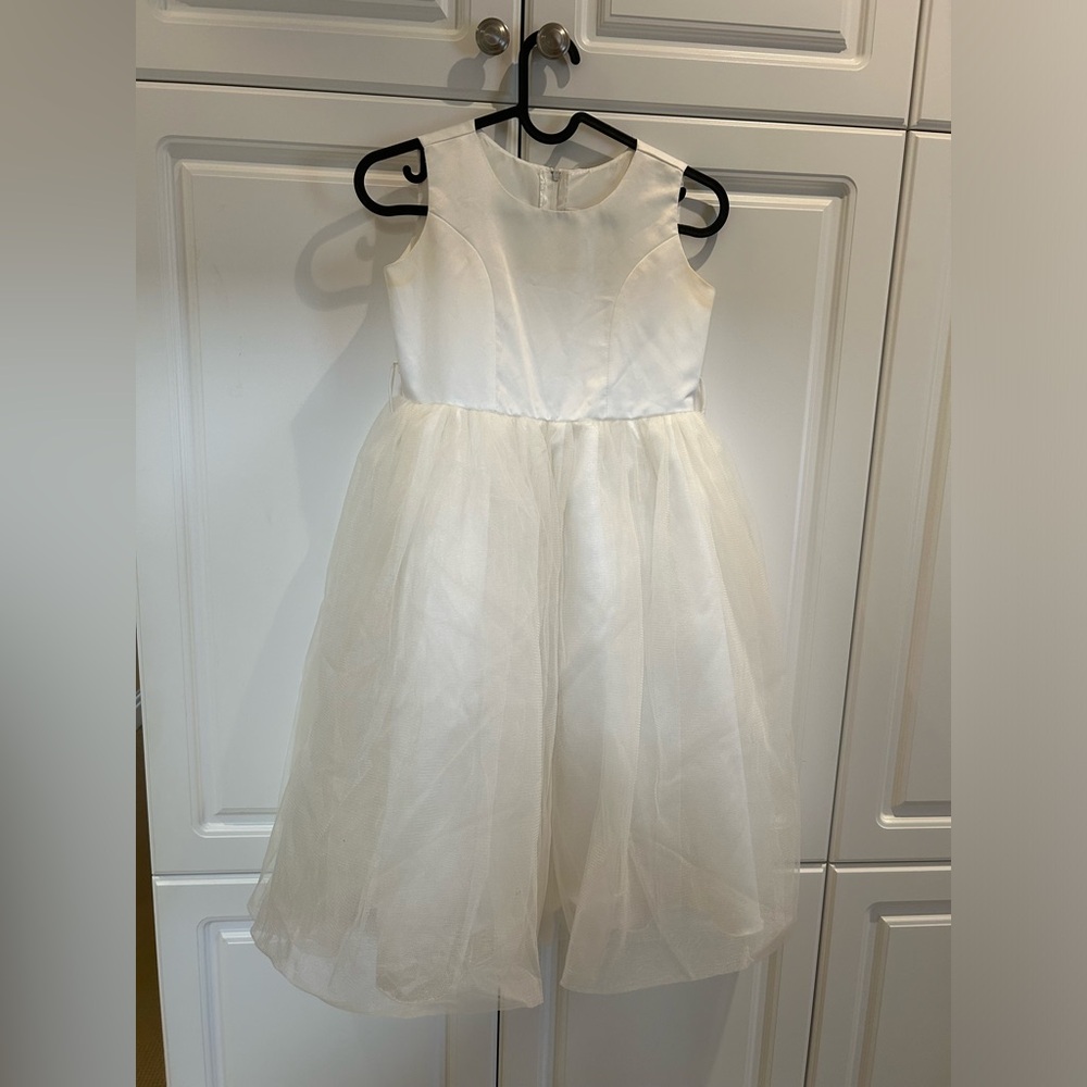 Little Girl Fancy Dress No Belt Size 8US